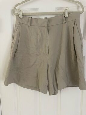 Zara Beige High-Waist Pleated Bermuda Shorts